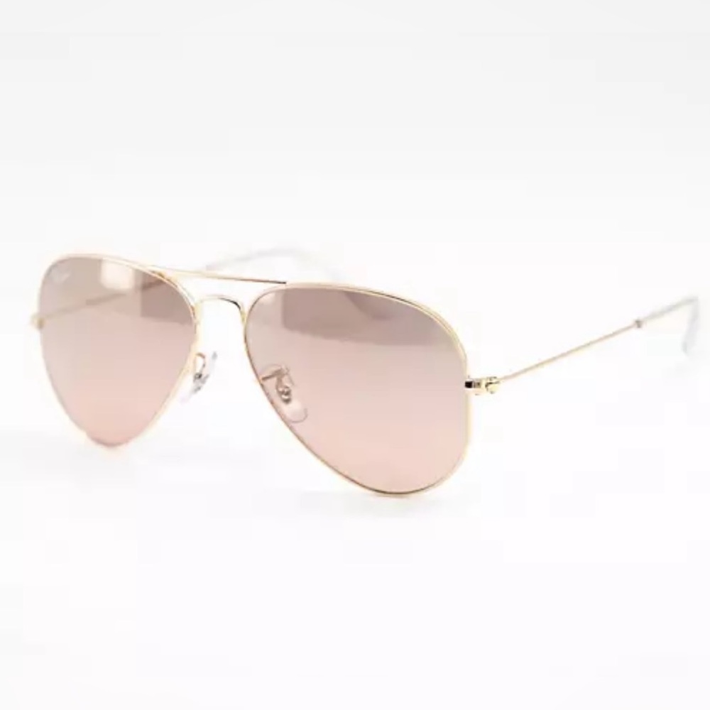Rayban large Gold Aviators . Excellent condition